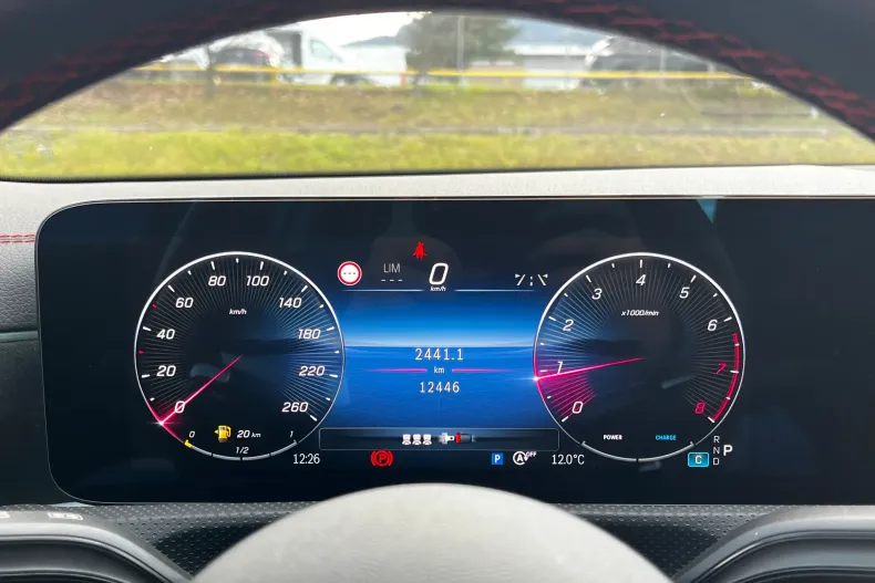 Mercedes-Benz CLA din 2024 cu 12.446 km - oferta MER162756 - foto 14