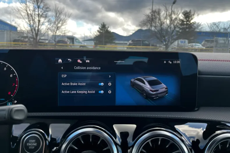 Mercedes-Benz CLA din 2024 cu 12.446 km - oferta MER162756 - foto 24