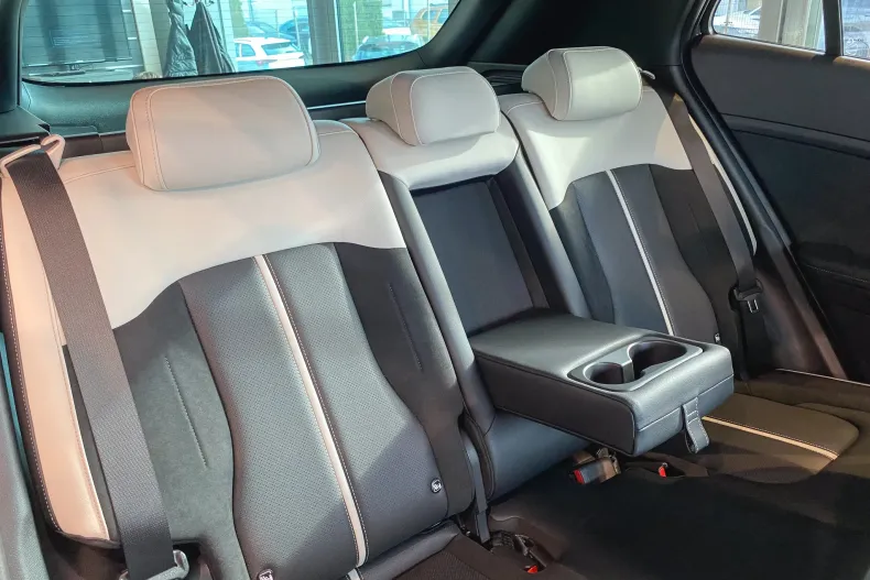 Kia Sportage din 2025 cu 6 km - oferta KIA162795 - foto 16