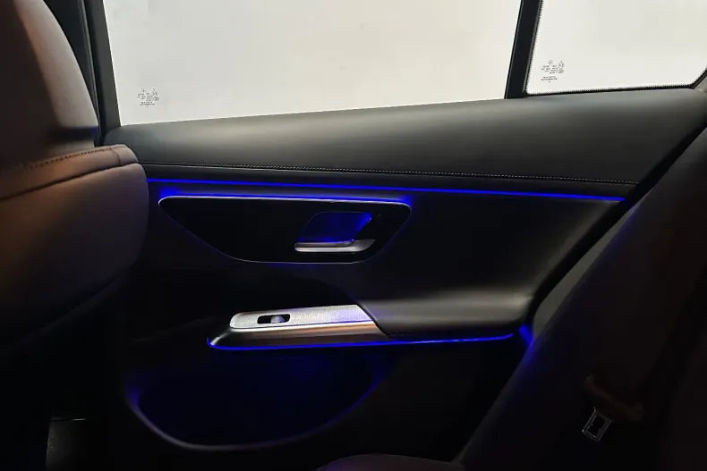 Mercedes-Benz E din 2024 cu 51.000 km - oferta MER162796 - foto 30