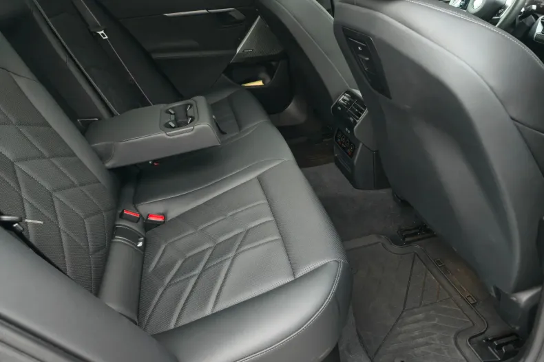 BMW Seria 5 din 2024 cu 36.900 km - oferta BMW162798 - foto 34