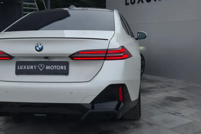 BMW Seria 5 din 2024 cu 36.900 km - oferta BMW162798 - foto 39