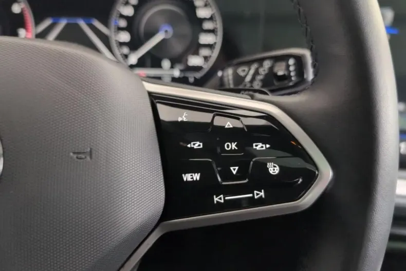 Volkswagen Touareg din 2022 cu 64.680 km - oferta VOL162800 - foto 16