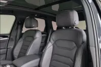 Volkswagen Touareg din 2022 cu 64.680 km - oferta VOL162800 - foto 18