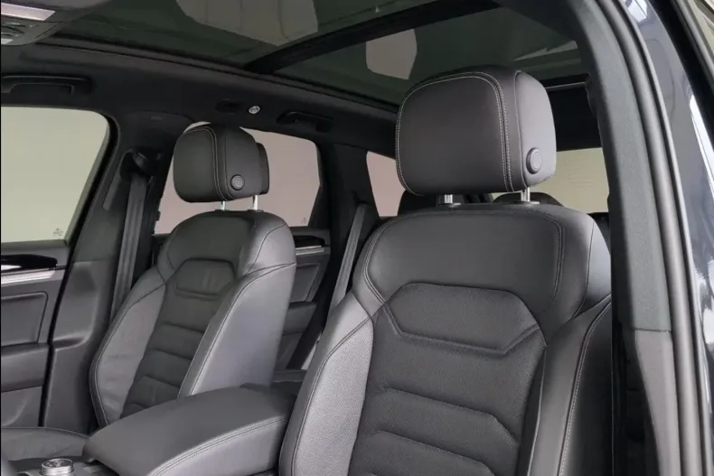 Volkswagen Touareg din 2022 cu 64.680 km - oferta VOL162800 - foto 18