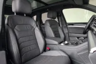 Volkswagen Touareg din 2022 cu 64.680 km - oferta VOL162800 - foto 20