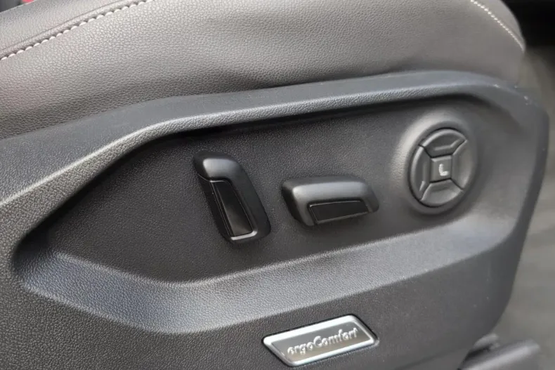 Volkswagen Touareg din 2022 cu 64.680 km - oferta VOL162800 - foto 25