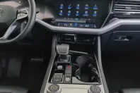 Volkswagen Touareg din 2022 cu 64.680 km - oferta VOL162800 - foto 32