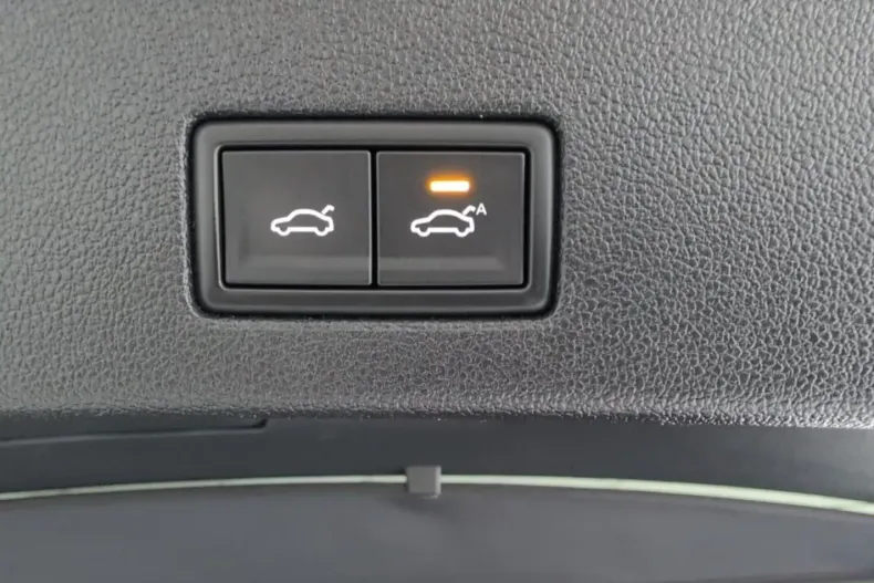 Volkswagen Touareg din 2022 cu 64.680 km - oferta VOL162800 - foto 34