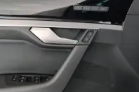 Volkswagen Touareg din 2022 cu 64.680 km - oferta VOL162800 - foto 37