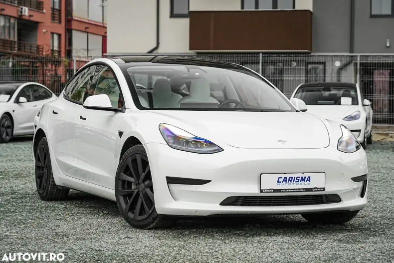 Tesla Model 3 din 2021 cu 98.000 km - oferta TES162808 - foto 1