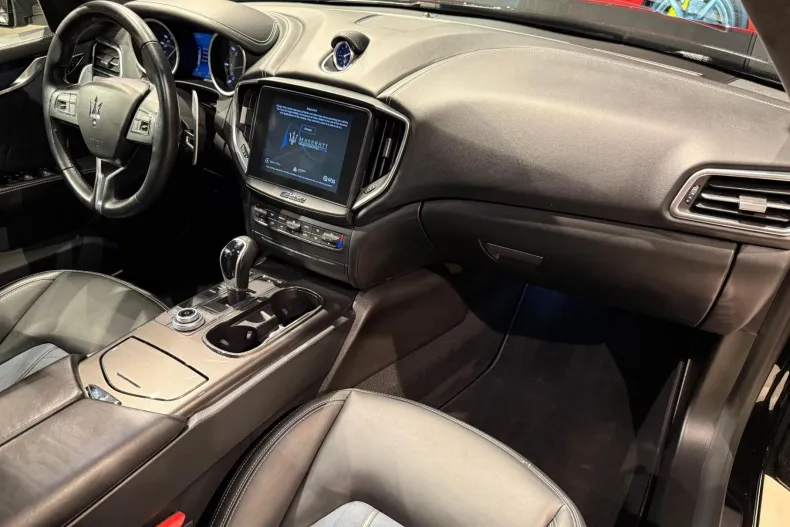 Maserati Ghibli din 2019 cu 3.447 km - oferta MAS162815 - foto 25