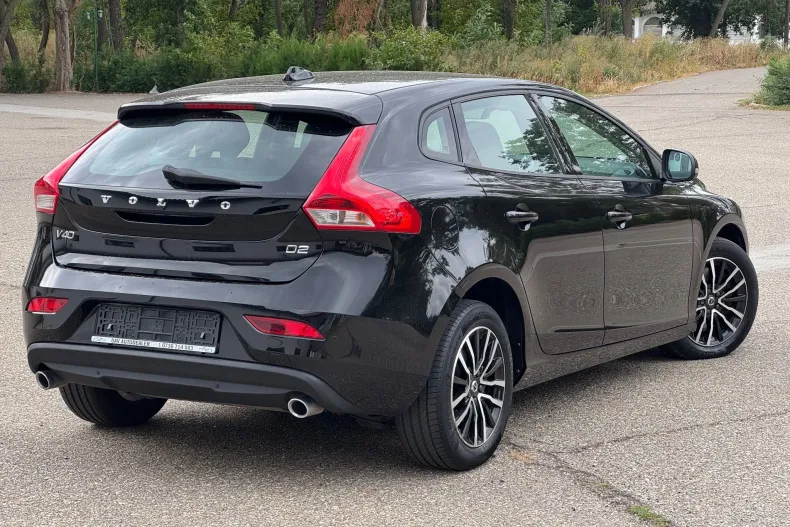 Volvo V40 din 2019 cu 170.900 km - oferta VOL162820 - foto 12