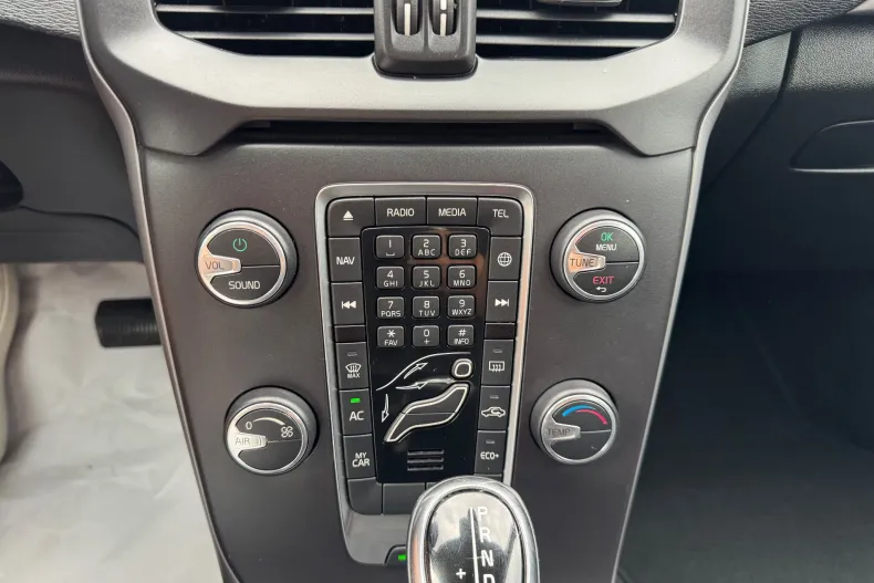 Volvo V40 din 2019 cu 170.900 km - oferta VOL162820 - foto 16