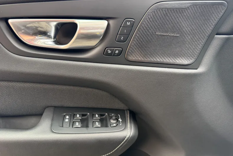 Volvo XC60 din 2023 cu 79.000 km - oferta VOL162823 - foto 31