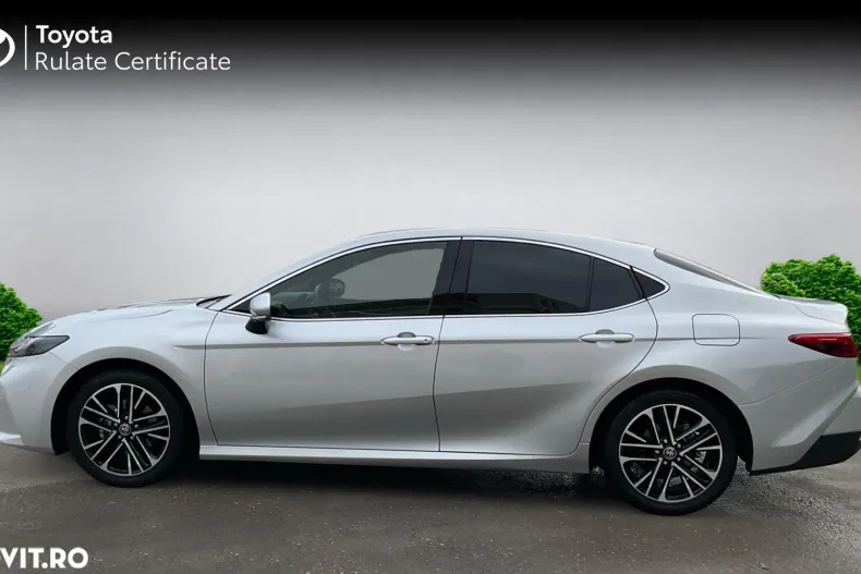 Toyota Camry din 2024 cu 16.304 km - oferta TOY162831 - foto 4