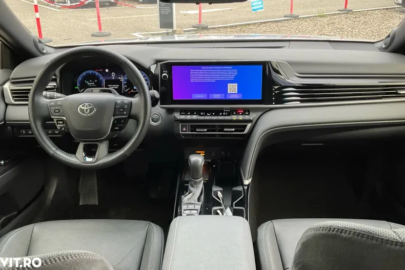 Toyota Camry din 2024 cu 16.304 km - oferta TOY162831 - foto 9
