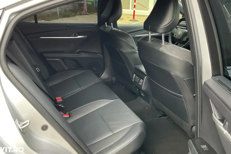 Toyota Camry din 2024 cu 16.304 km - oferta TOY162831 - foto 13