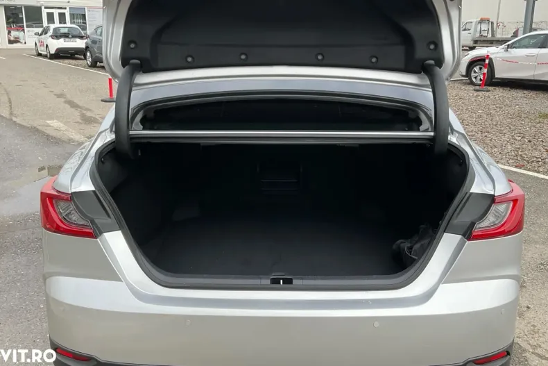 Toyota Camry din 2024 cu 16.304 km - oferta TOY162831 - foto 35