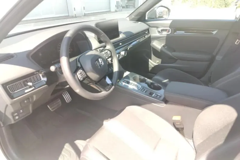 Honda Civic din 2024 cu 27.500 km - oferta HON162841 - foto 9