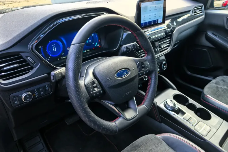 Ford Kuga din 2022 cu 74.916 km - oferta FOR162842 - foto 8