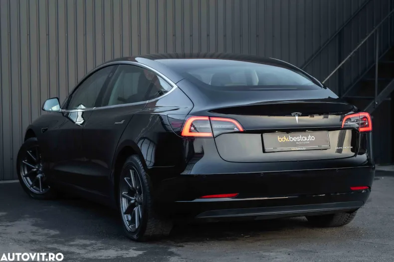 Tesla Model 3 din 2019 cu 115.981 km - oferta TES162843 - foto 7