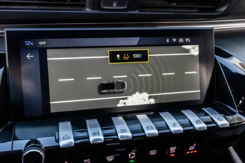 Peugeot 508 din 2023 cu 90.000 km - oferta PEU162850 - foto 31