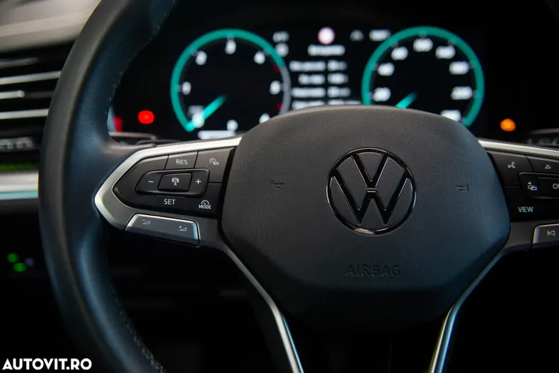 Volkswagen Touareg din 2025 cu 17.407 km - oferta VOL162851 - foto 19