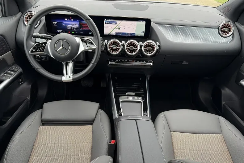 Mercedes-Benz EQA din 2025 cu 5.567 km - oferta MER162889 - foto 14