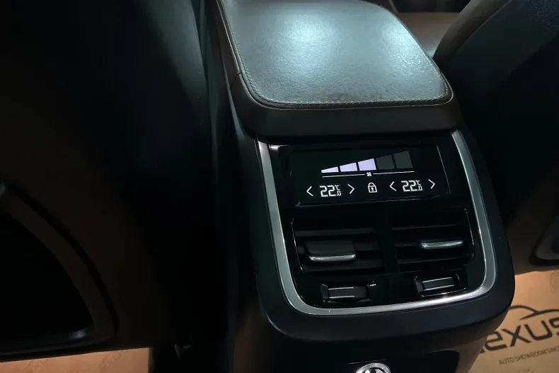 Volvo XC90 din 2019 cu 99.900 km - oferta VOL162892 - foto 24