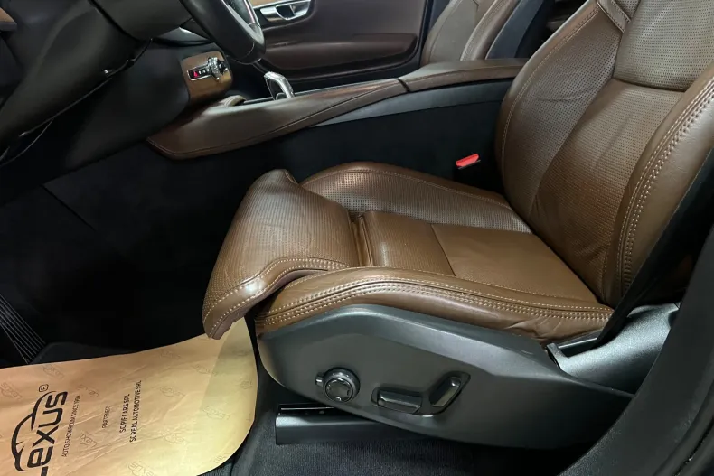 Volvo XC90 din 2019 cu 99.900 km - oferta VOL162892 - foto 25