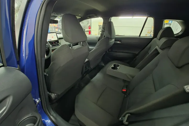 Toyota Corolla Cross din 2024 cu 16.800 km - oferta TOY162901 - foto 16