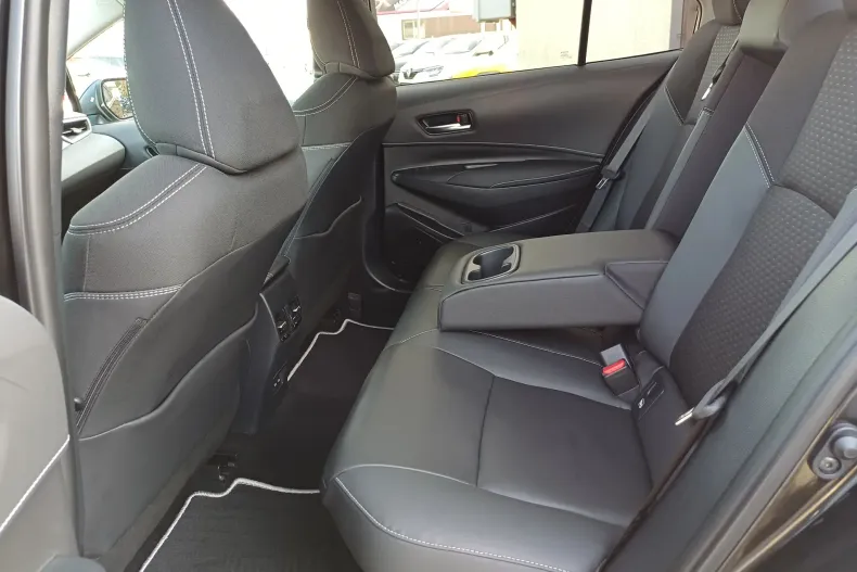 Toyota Corolla din 2023 cu 6.395 km - oferta TOY162902 - foto 12