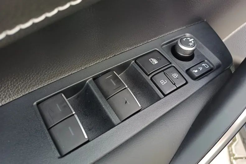 Toyota Corolla din 2023 cu 6.395 km - oferta TOY162902 - foto 18