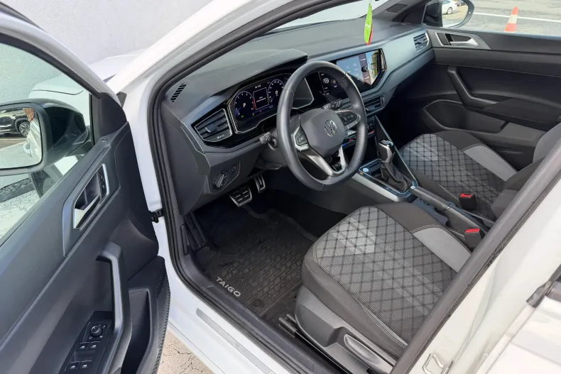 Volkswagen Taigo din 2024 cu 13.836 km - oferta VOL162905 - foto 10