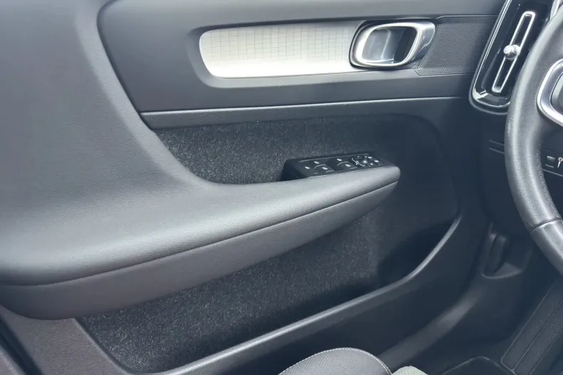 Volvo XC40 din 2020 cu 118.000 km - oferta VOL162923 - foto 15