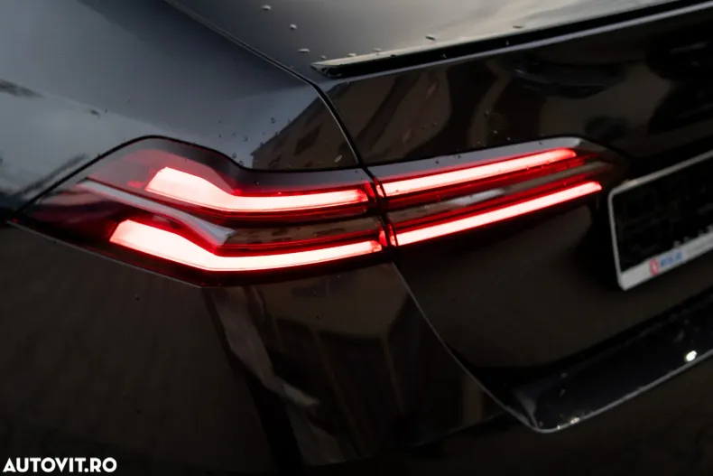 BMW Seria 5 din 2024 cu 24.990 km - oferta BMW162927 - foto 13