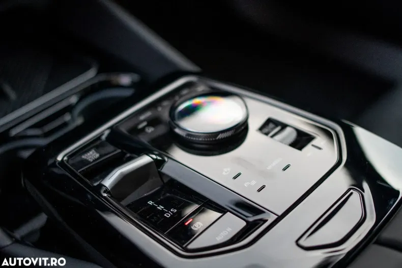 BMW Seria 5 din 2024 cu 24.990 km - oferta BMW162927 - foto 24