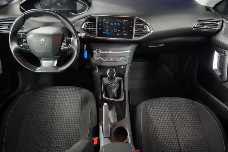 Peugeot 308 din 2020 cu 28.108 km - oferta PEU162932 - foto 12