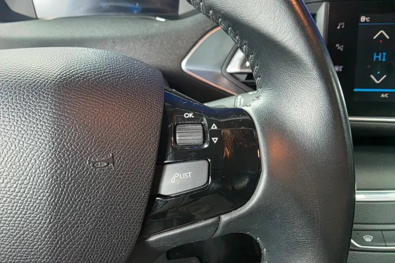 Peugeot 308 din 2020 cu 28.108 km - oferta PEU162932 - foto 15