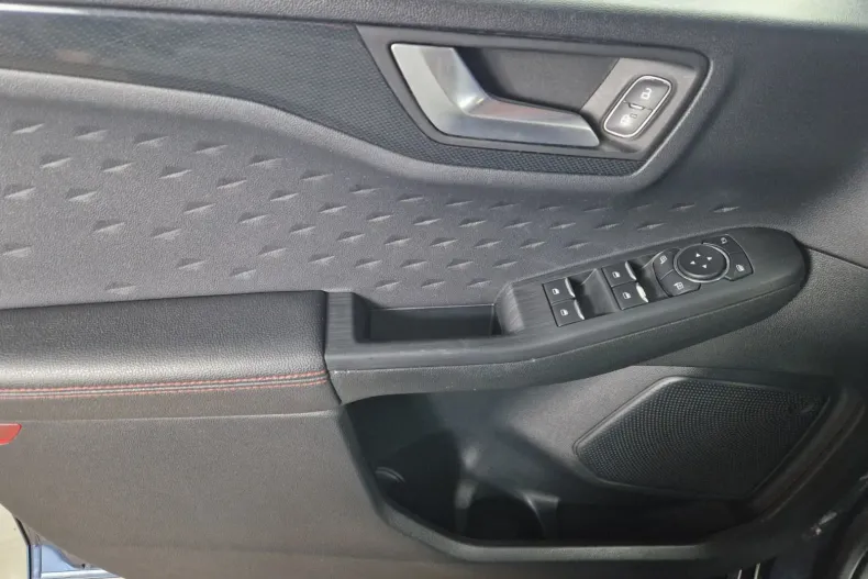 Ford Kuga din 2020 cu 65.733 km - oferta FOR162934 - foto 10