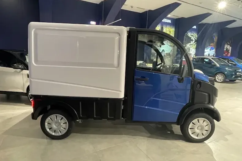 Aixam e-TRUCK din 2025 cu 1 km - oferta AIX162940 - foto 10