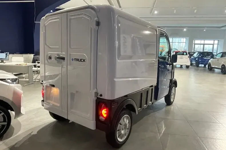 Aixam e-TRUCK din 2025 cu 1 km - oferta AIX162940 - foto 12