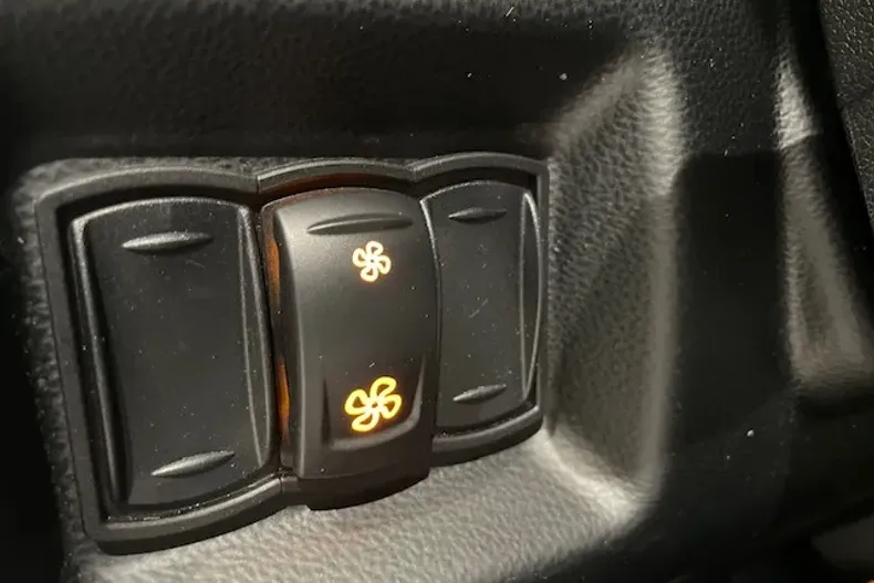 Aixam e-TRUCK din 2025 cu 1 km - oferta AIX162940 - foto 33