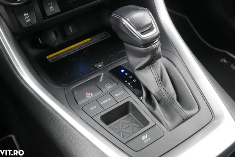 Toyota RAV4 din 2020 cu 151.795 km - oferta TOY162959 - foto 4