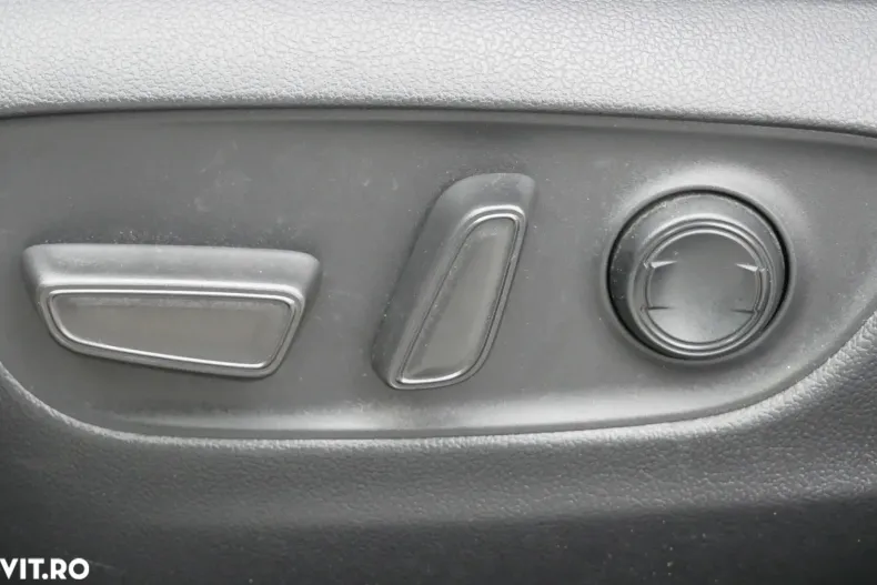 Toyota RAV4 din 2020 cu 151.795 km - oferta TOY162959 - foto 16