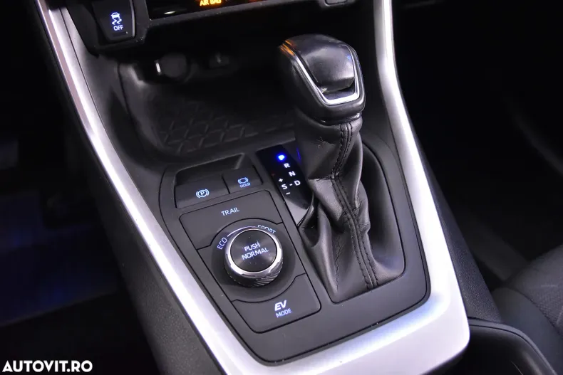 Toyota RAV4 din 2019 cu 133.761 km - oferta TOY162960 - foto 17