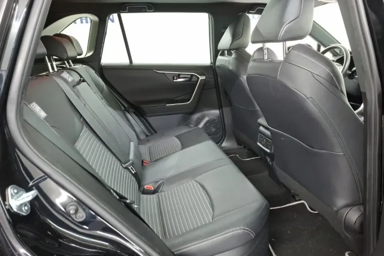 Toyota RAV4 din 2021 cu 133.677 km - oferta TOY162966 - foto 6