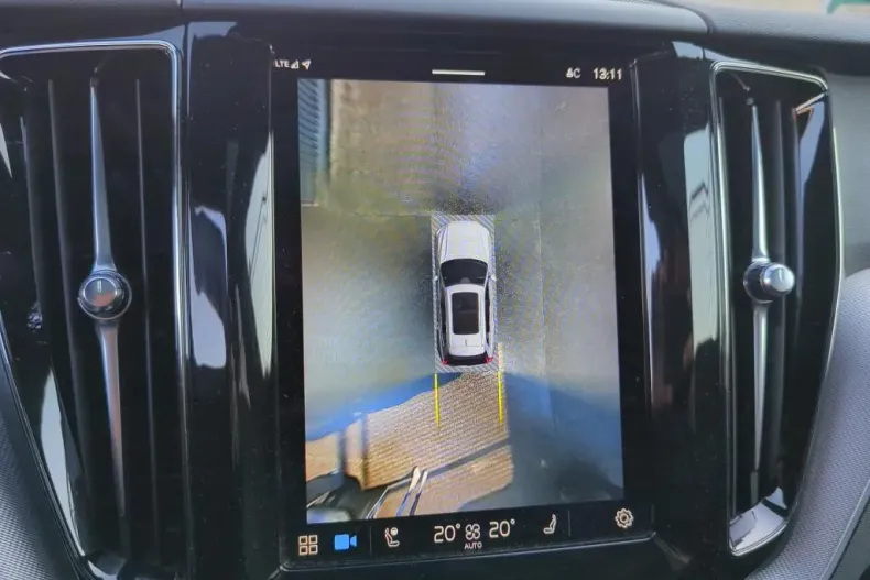 Volvo XC60 din 2022 cu 160.551 km - oferta VOL162967 - foto 8