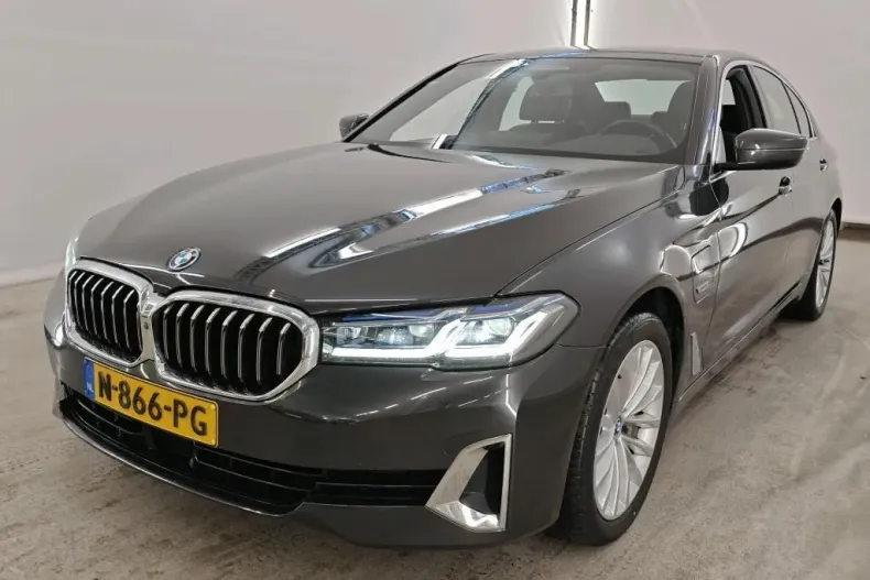 BMW Seria 5 din 2021 cu 76.932 km - oferta BMW162970 - foto 1